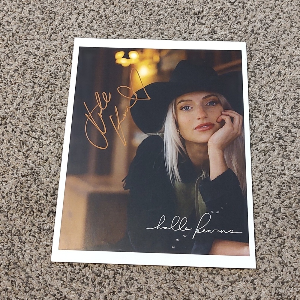 Halle Kearns Hand Signed Autograph Photo
